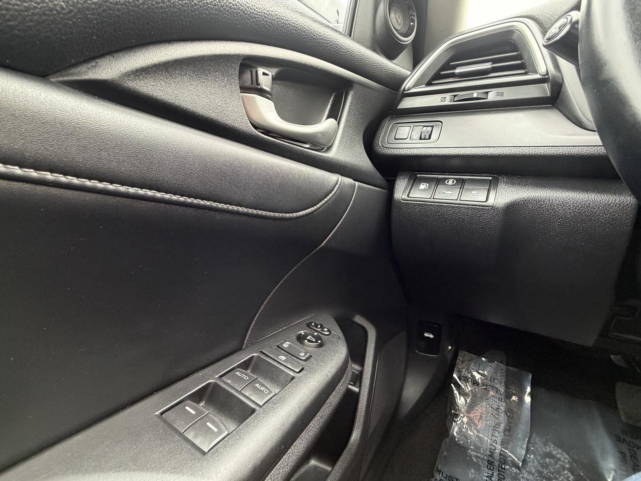 2019 Honda Insight Touring CVT Photo
