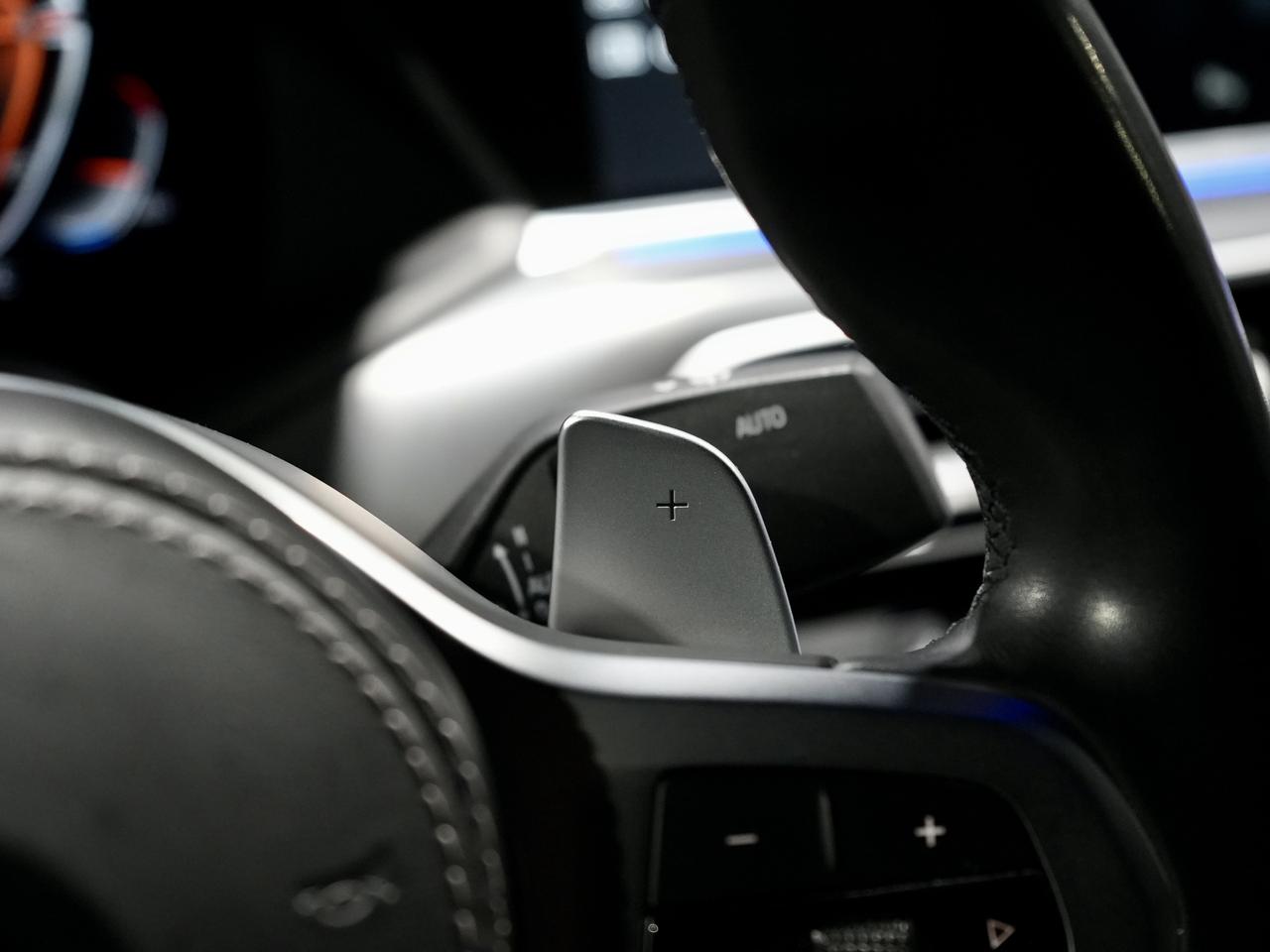2021 BMW X6 xDrive40i |PANO| HUD| HARMAN K| NO ACCIDENTS Photo