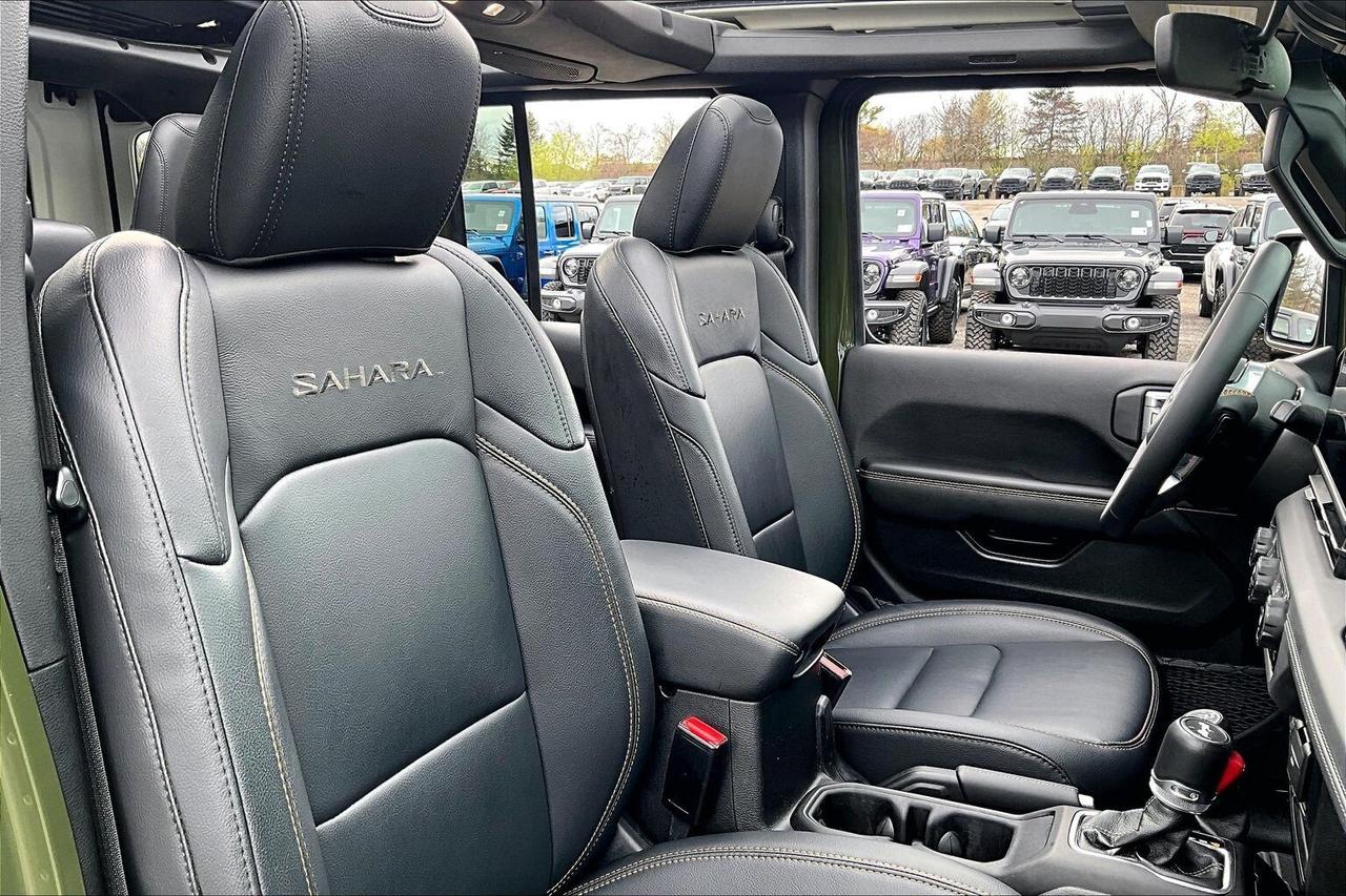 2024 Jeep Wrangler Sahara |Skytop |McKinley Leather |SafetyGroup |4X4 Photo