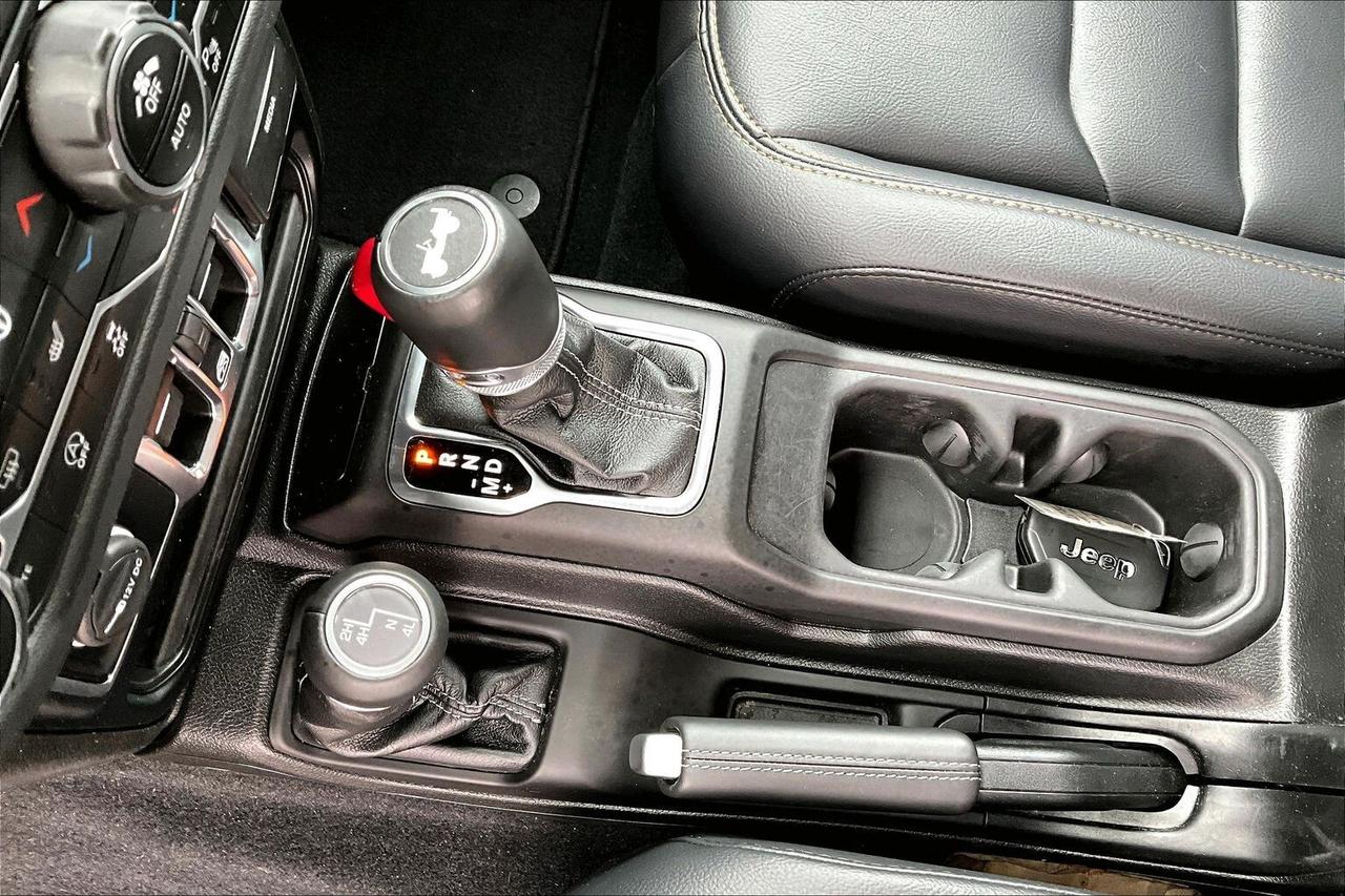 2024 Jeep Wrangler Sahara |Skytop |McKinley Leather |SafetyGroup |4X4 Photo