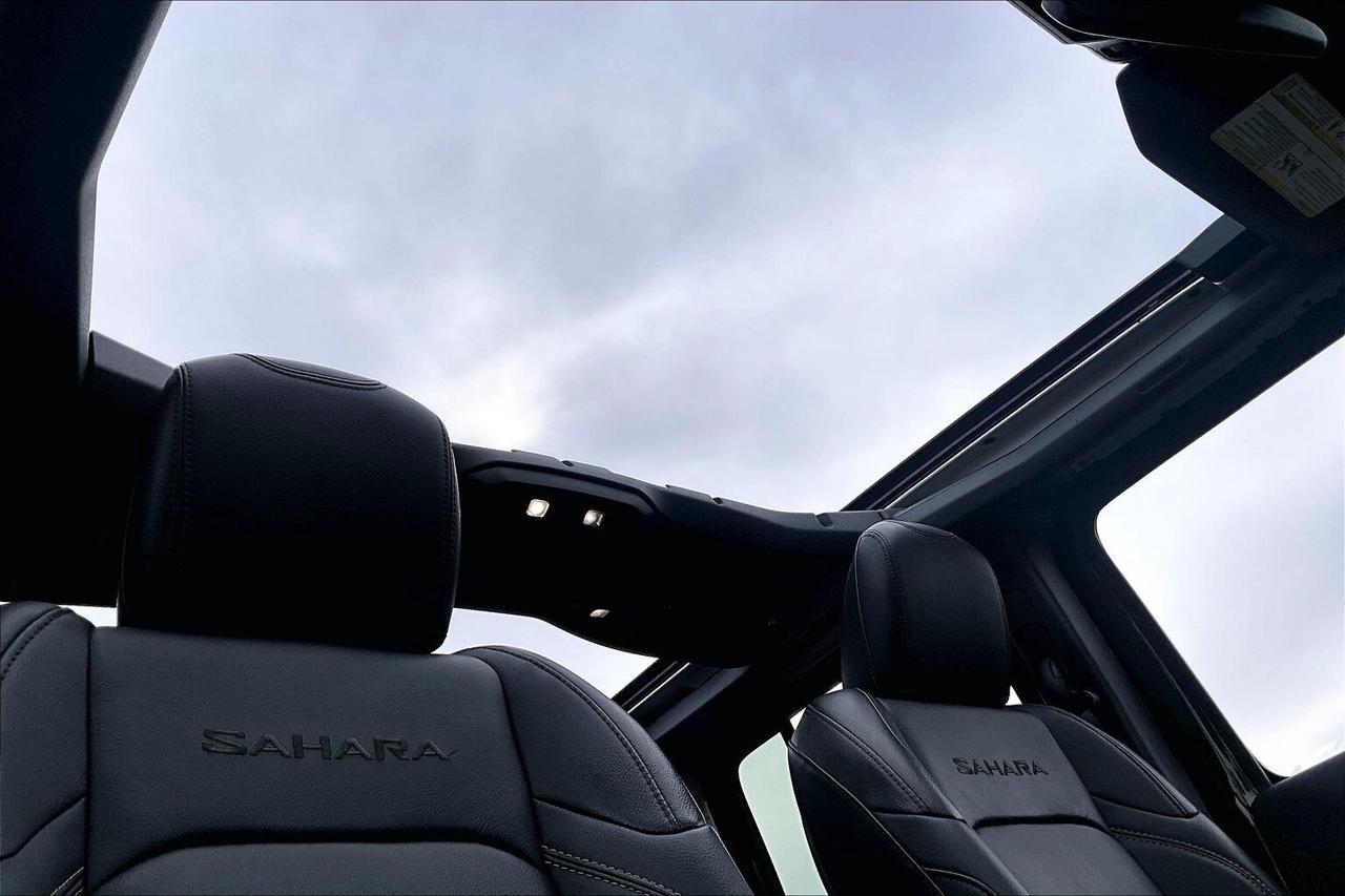 2024 Jeep Wrangler Sahara |Skytop |McKinley Leather |SafetyGroup |4X4 Photo