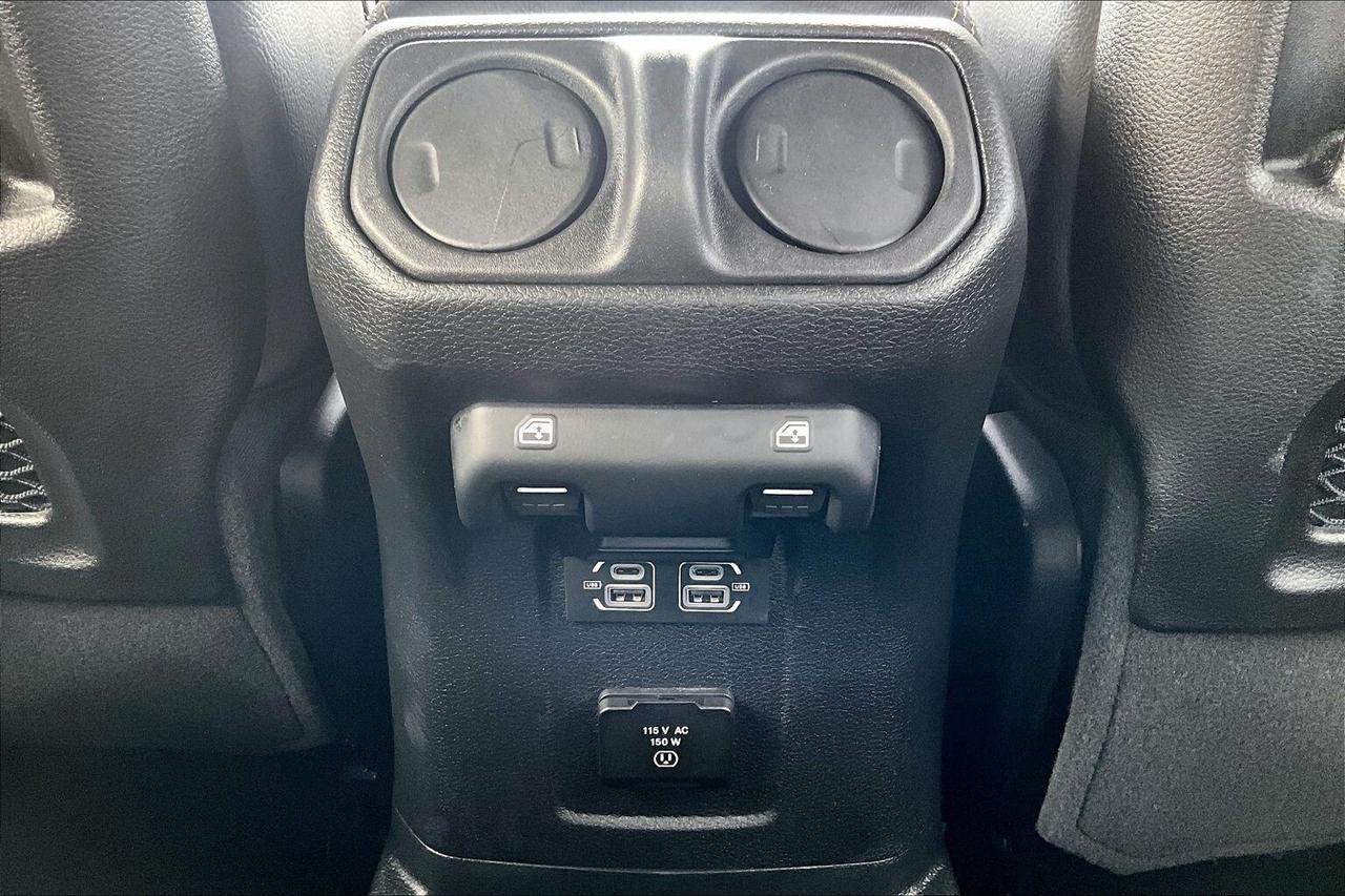 2024 Jeep Wrangler Sahara |Skytop |McKinley Leather |SafetyGroup |4X4 Photo
