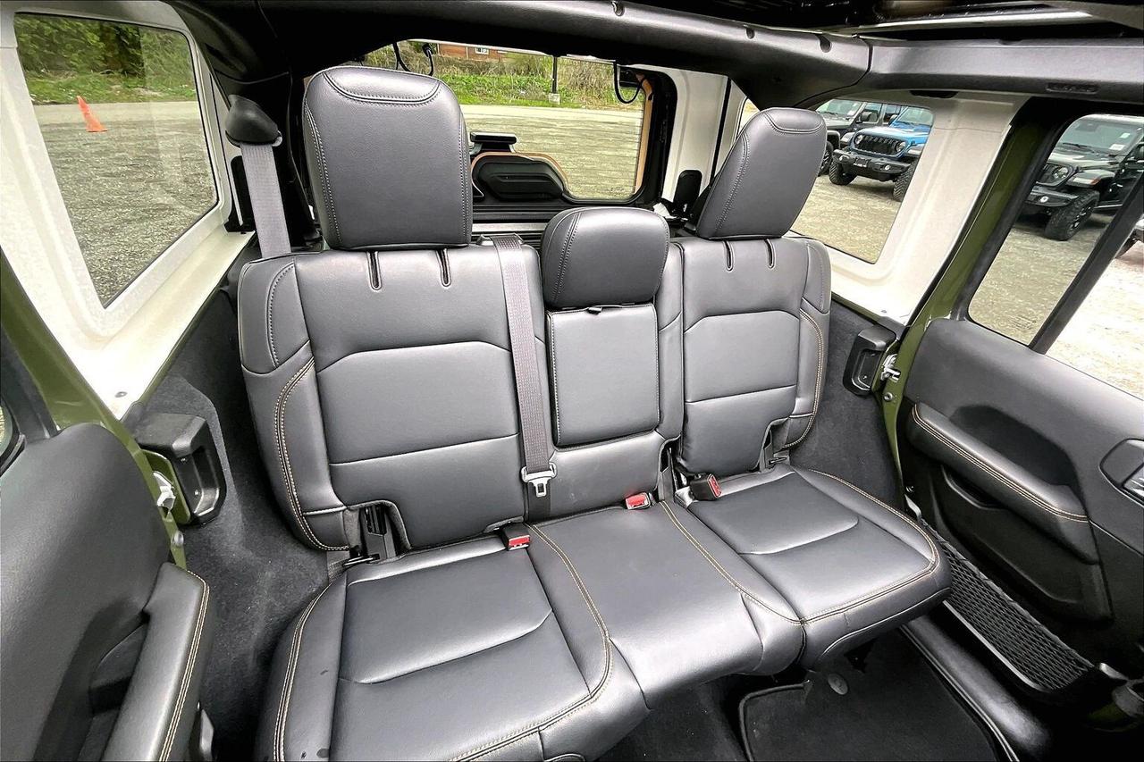 2024 Jeep Wrangler Sahara |Skytop |McKinley Leather |SafetyGroup |4X4 Photo