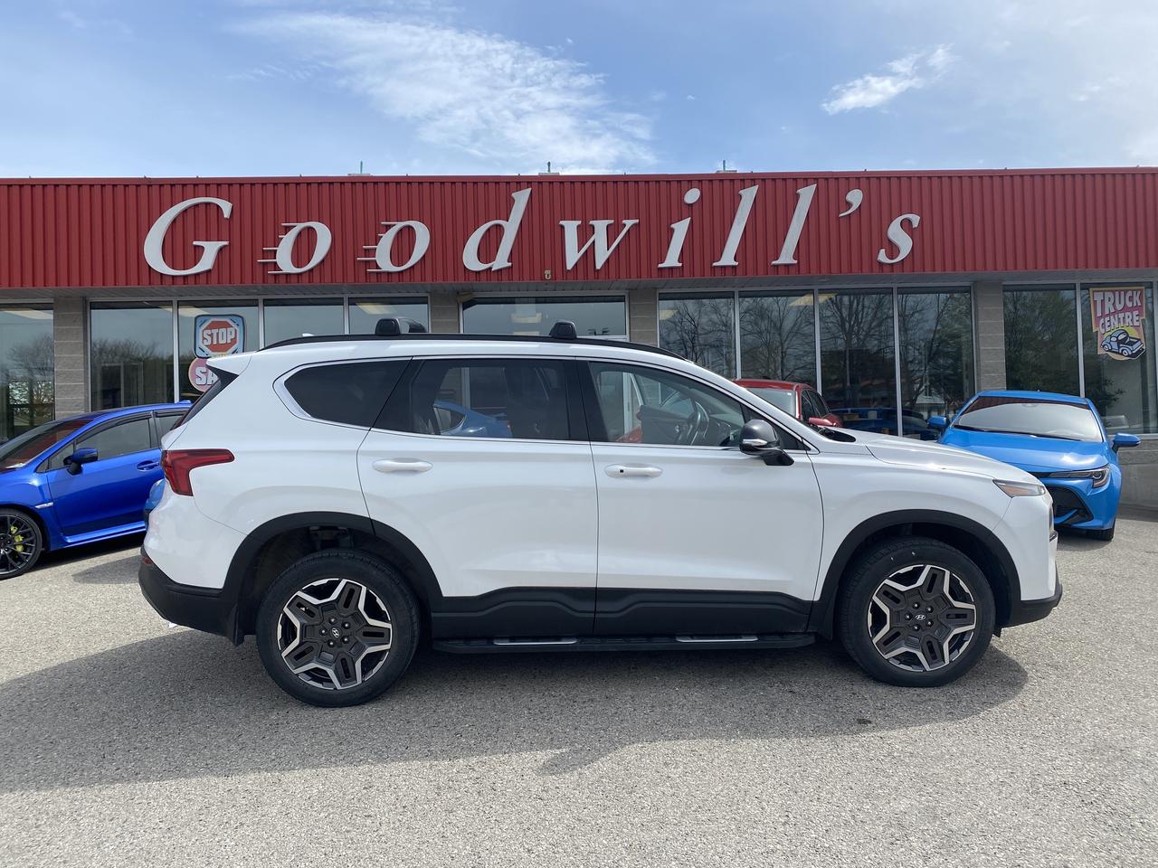 2023 Hyundai Santa Fe URBAN, CLEAN CARFAX, HEATED LEATHER, REMOTE START! - Photo #1