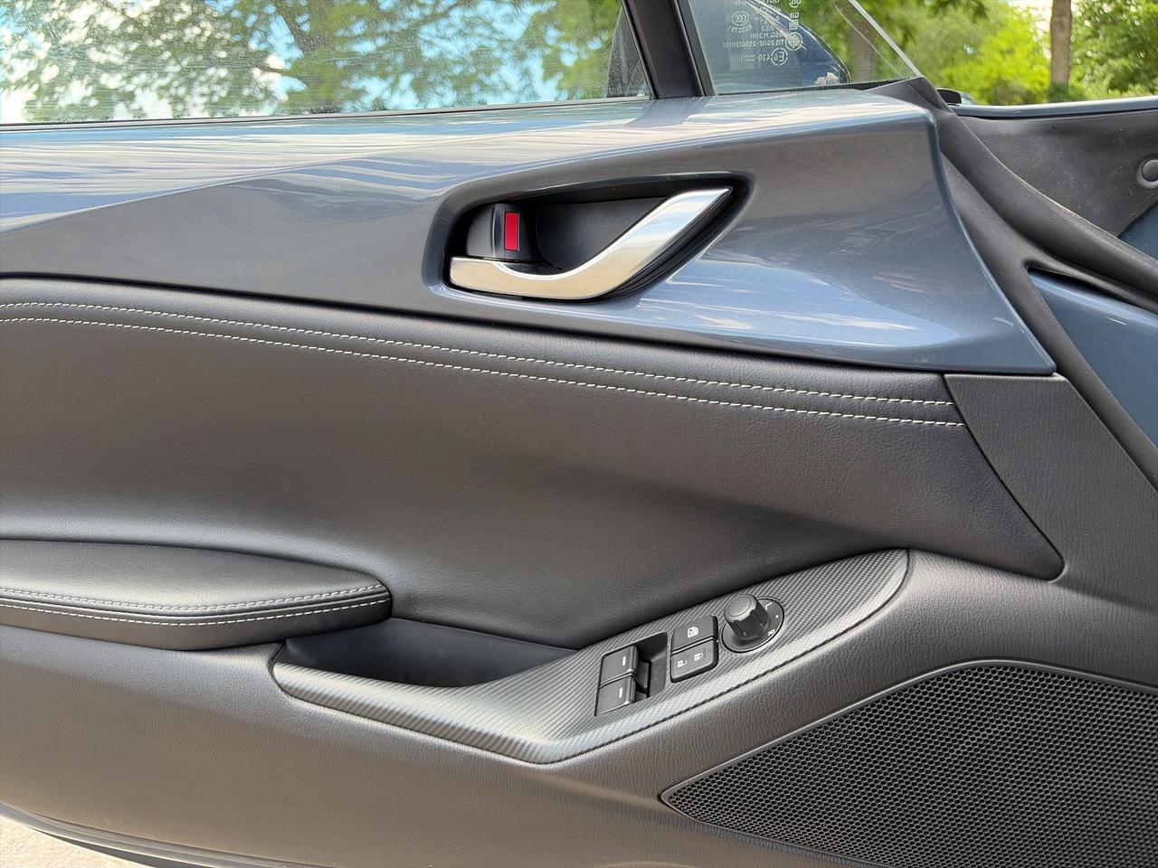 2020 Mazda Miata MX-5 RF GS, CLEAN CARFAX, AUTOMATIC, HEATED SEATS! - Photo #12