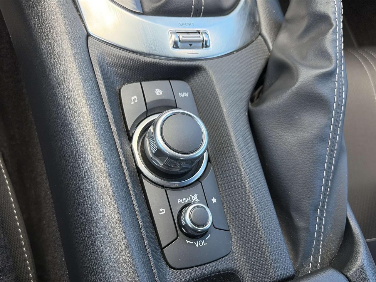 2020 Mazda Miata MX-5 GS, CLEAN CARFAX, AUTOMATIC, HEATED SEATS! - Photo #17