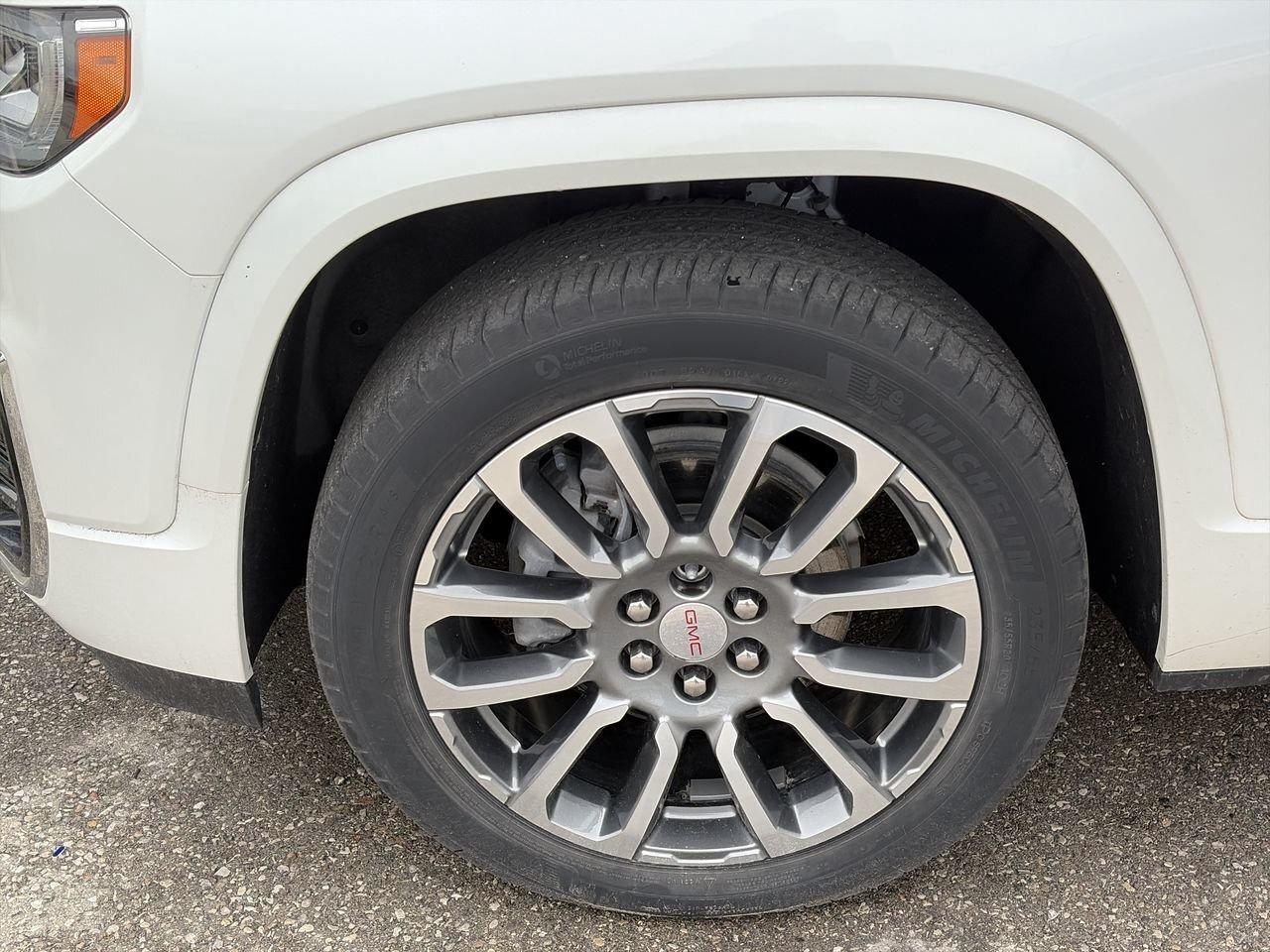 2022 GMC Acadia AWD DENALI Photo