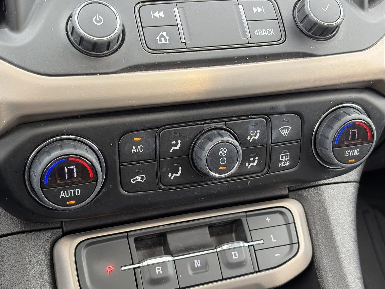 2022 GMC Acadia AWD DENALI Photo
