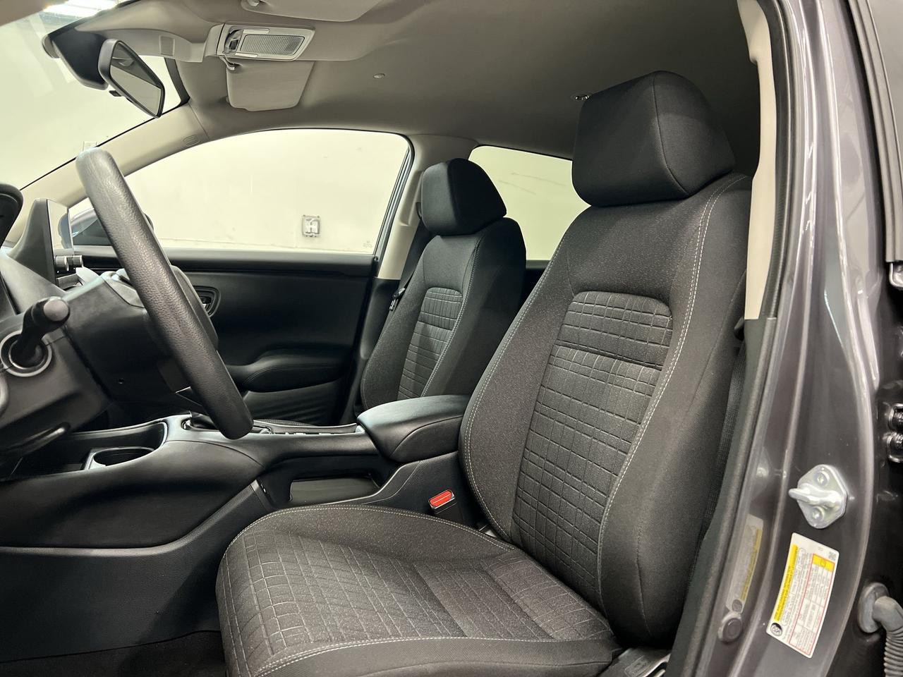 2024 Honda HR-V ONLY 25,000KMS! |HTD SEATS |CARPLAY | REMOTE START Photo