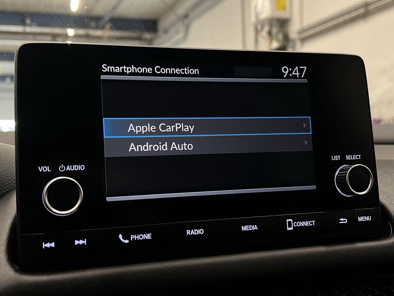 2024 Honda HR-V ONLY 25,000KMS! |HTD SEATS |CARPLAY | REMOTE START Photo
