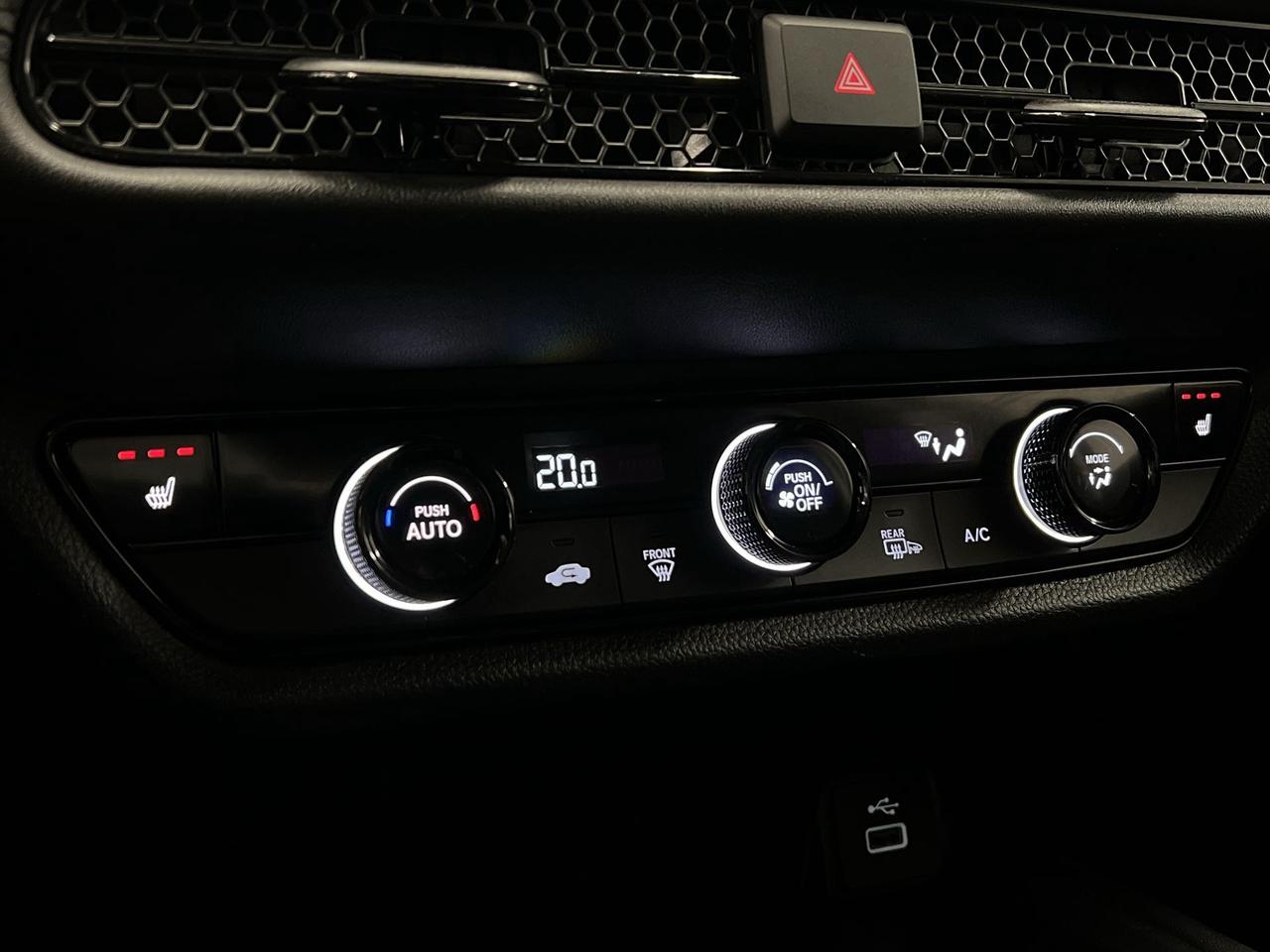 2024 Honda HR-V ONLY 25,000KMS! |HTD SEATS |CARPLAY | REMOTE START Photo