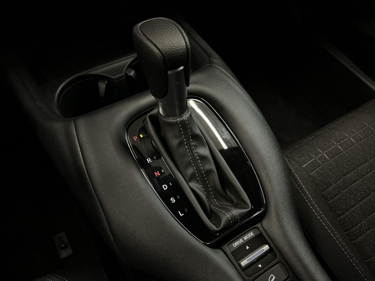 2024 Honda HR-V ONLY 25,000KMS! |HTD SEATS |CARPLAY | REMOTE START Photo