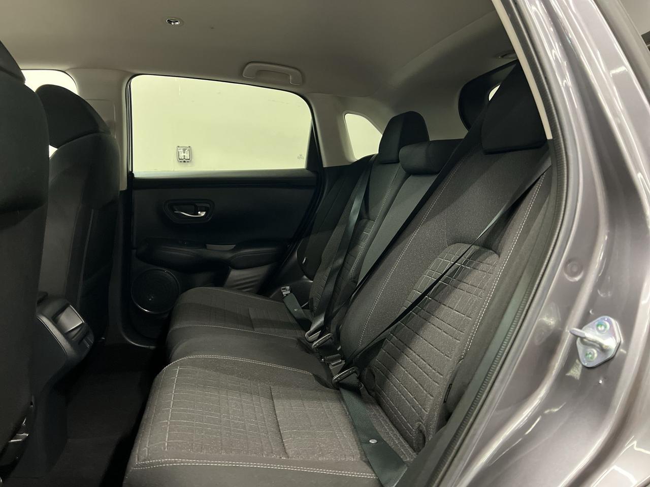 2024 Honda HR-V ONLY 25,000KMS! |HTD SEATS |CARPLAY | REMOTE START Photo