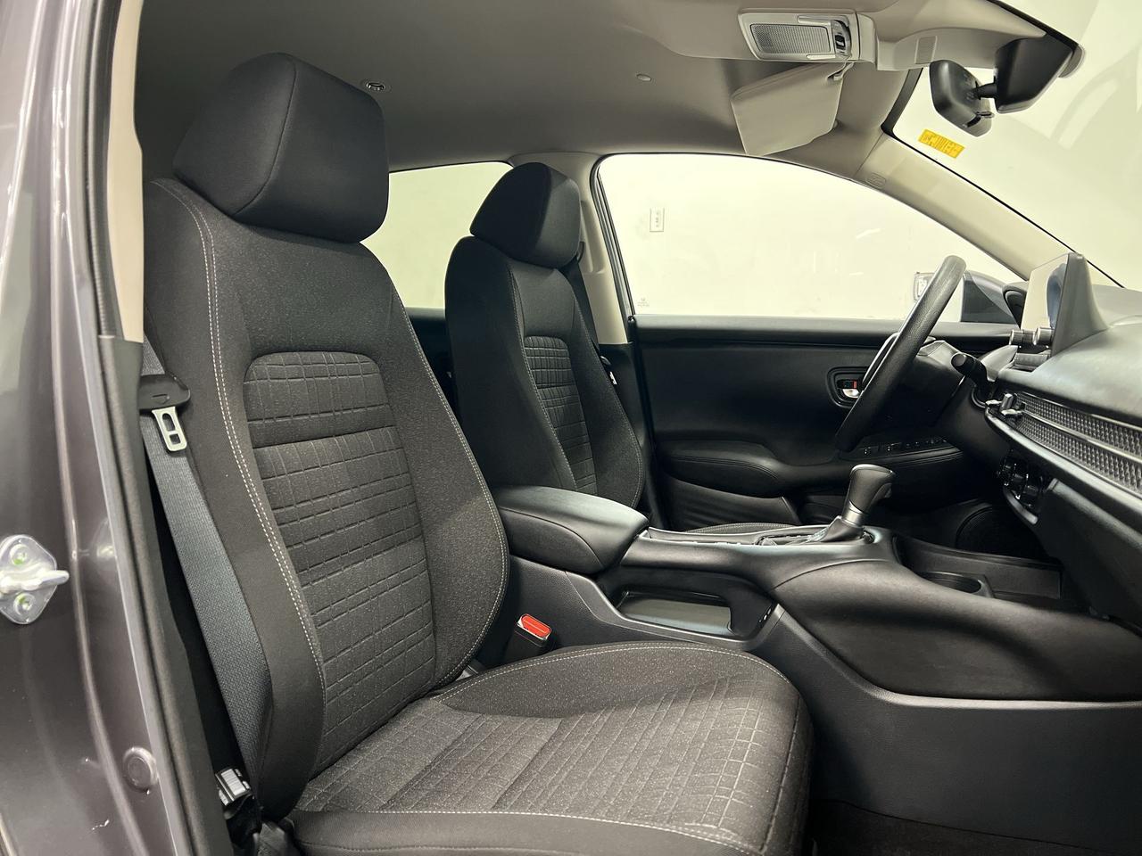 2024 Honda HR-V ONLY 25,000KMS! |HTD SEATS |CARPLAY | REMOTE START Photo
