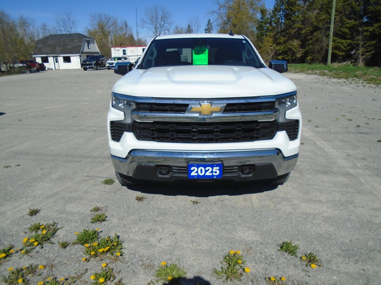 2025 Chevrolet Silverado 1500 LT CREW CAB 4X4 / STANDARD BOX/ TRAILER PACKAGE Photo2