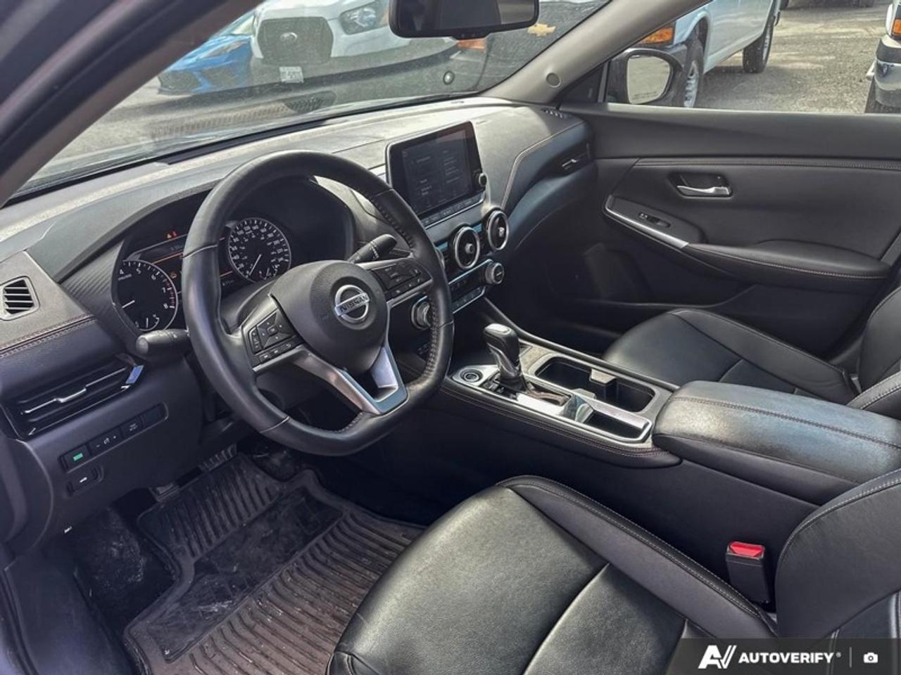 2021 Nissan Sentra SR CVT  SR, SUNROOF, LEATHER Photo