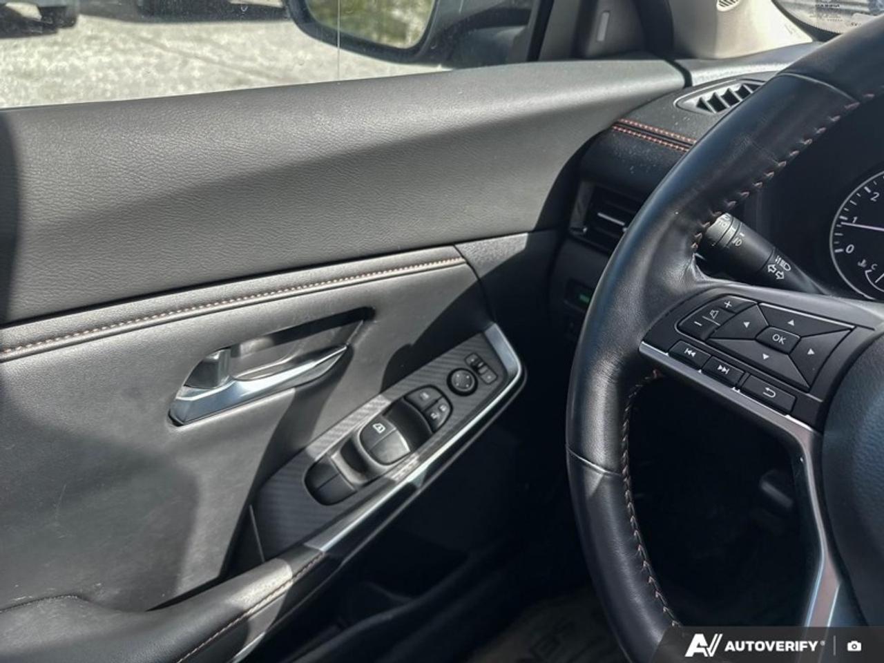 2021 Nissan Sentra SR CVT  SR, SUNROOF, LEATHER Photo