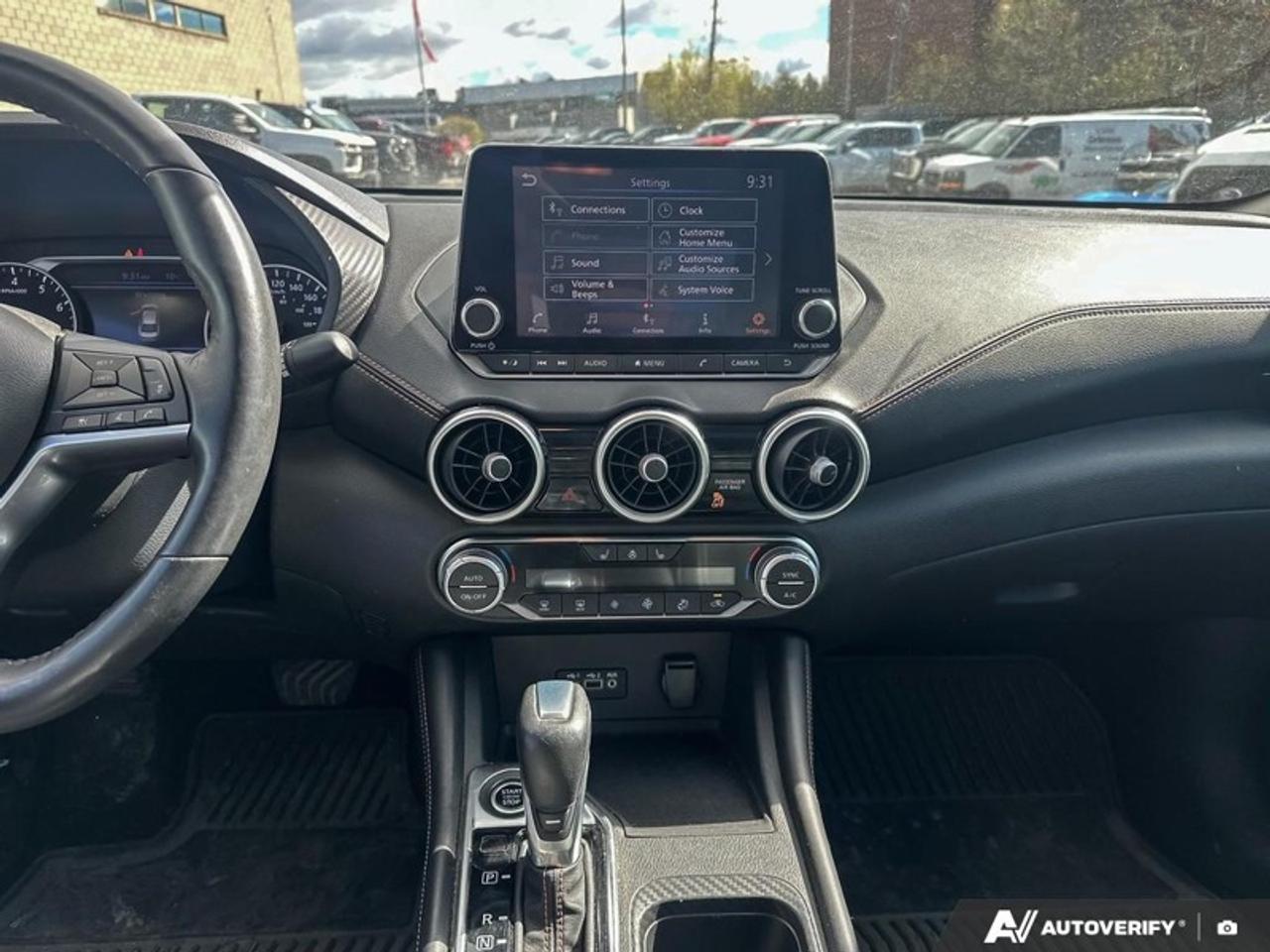 2021 Nissan Sentra SR CVT  SR, SUNROOF, LEATHER Photo