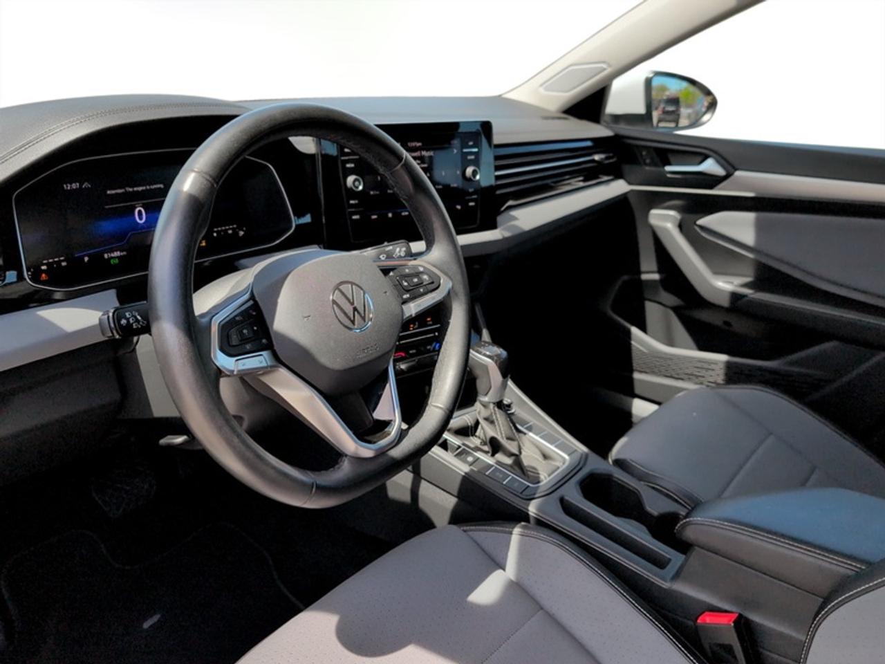 2025 Volkswagen Jetta Comfortline  **CLEAN CARFAX** Photo