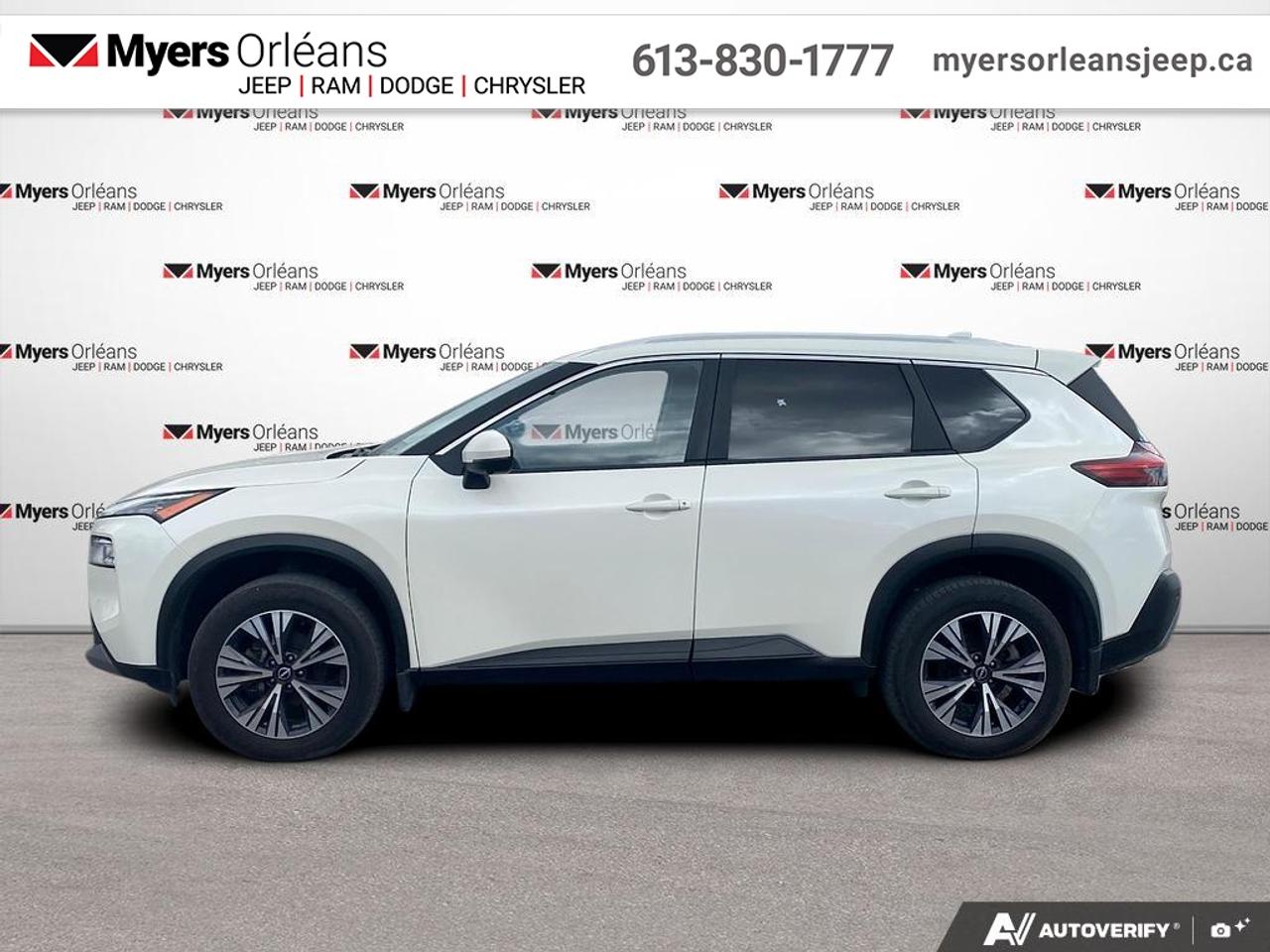 2023 Nissan Rogue SV Moonroof   - Moonroof -  Apple CarPlay Photo