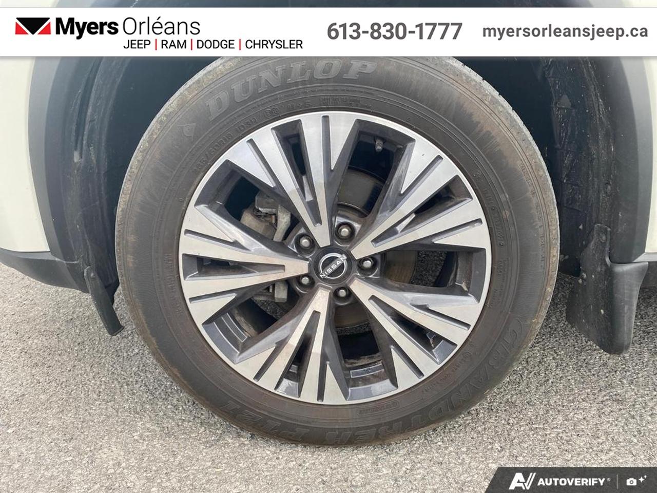 2023 Nissan Rogue SV Moonroof   - Moonroof -  Apple CarPlay Photo