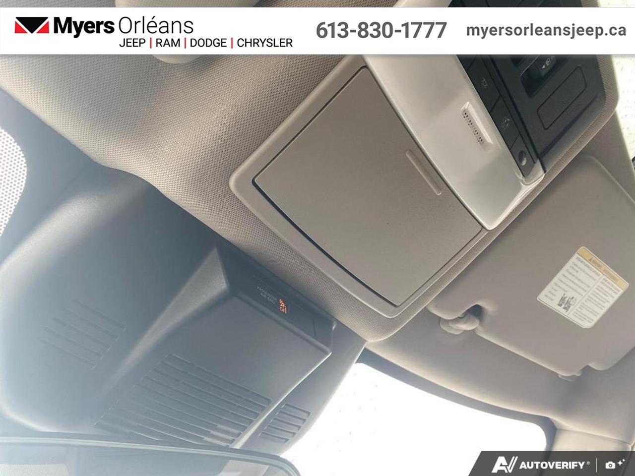 2023 Nissan Rogue SV Moonroof   - Moonroof -  Apple CarPlay Photo
