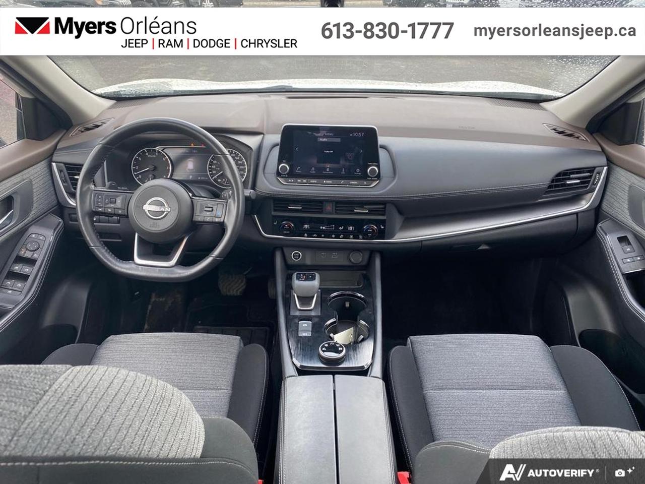 2023 Nissan Rogue SV Moonroof   - Moonroof -  Apple CarPlay Photo