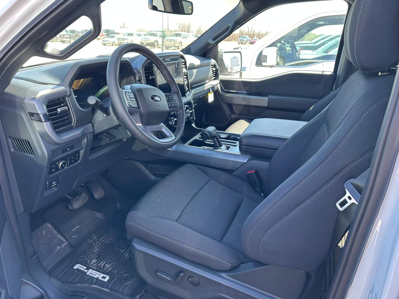 2026 Ford F-150 XLT 4WD SuperCrew 6.5' Box 302A Photo5