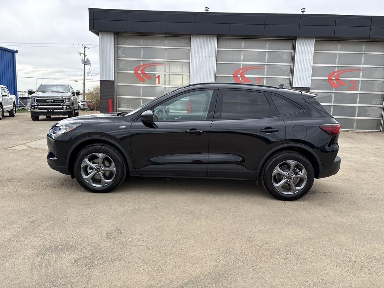 2026 Ford Escape ST-Line Photo3