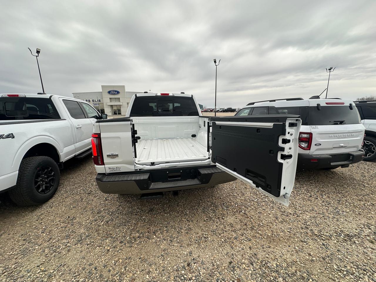 2026 Ford F-150 KING RANCH 4WD SuperCrew 5.5' Box 601A Photo5