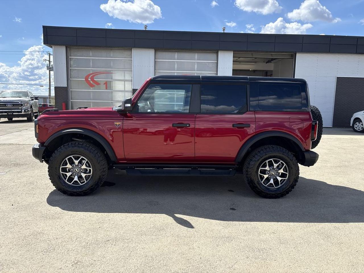 2025 Ford Bronco Badlands Photo3