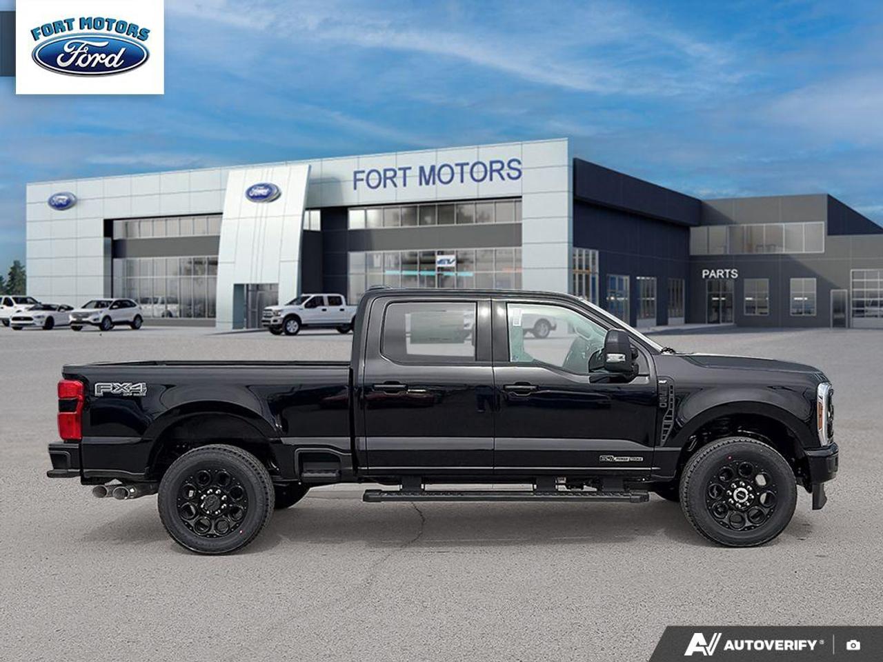 2026 Ford SuperDuty F-350® XLT Photo2