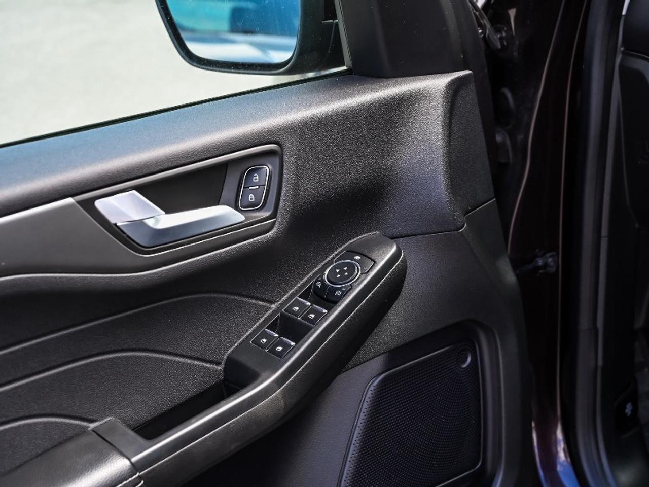 2023 Ford Escape PHEV Photo