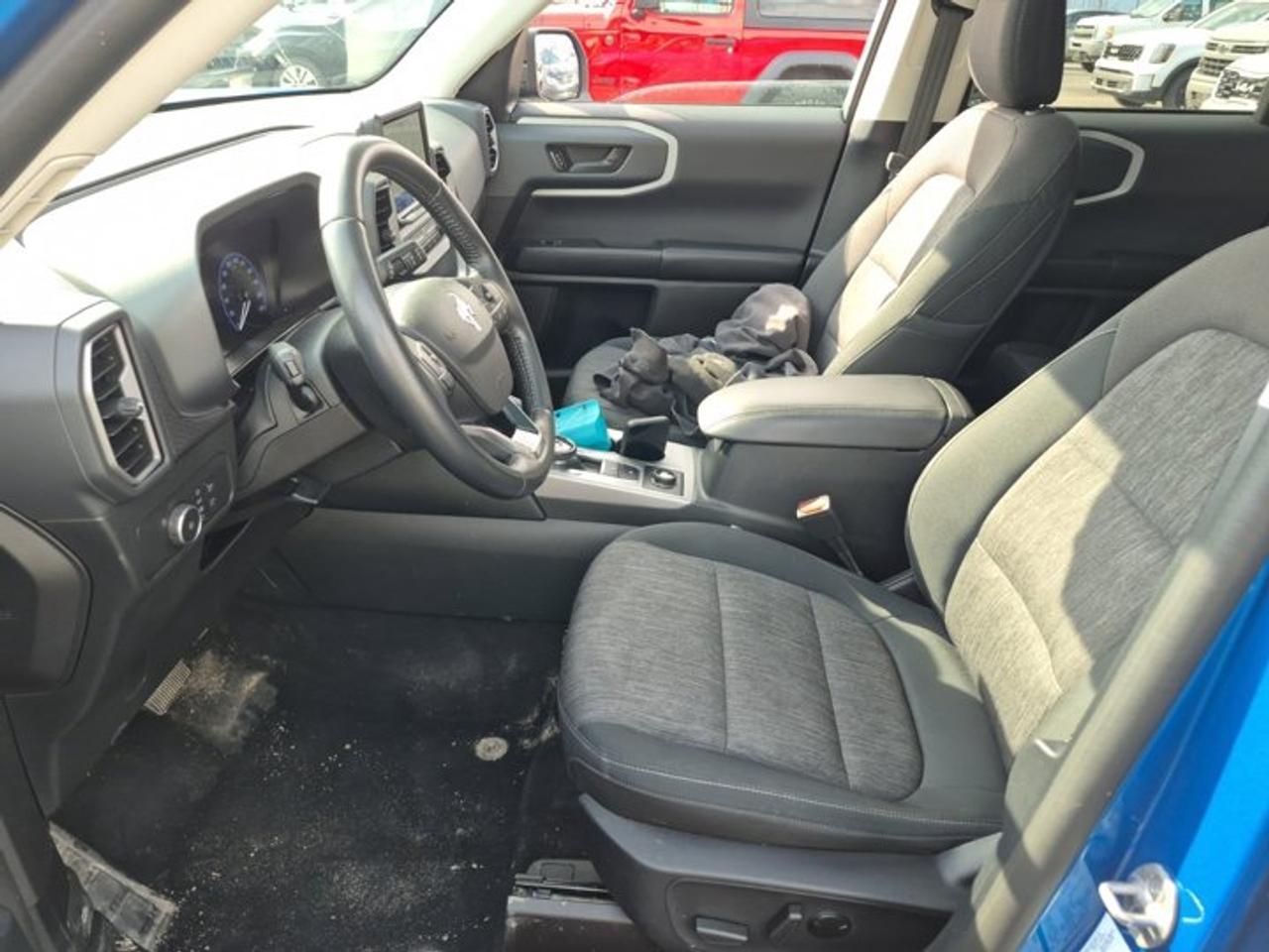 2022 Ford Bronco Sport Big Bend 4x4 | Sunroof | Heated Seats | Remote Start | CarPlay | Wireless Charger | and More ! Photo