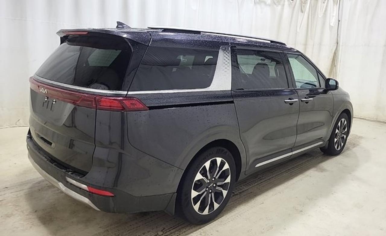 2024 Kia Carnival EX | Leather | Smart Cruise | Heated Wheel + Seats | Power Sliding Doors | CarPlay + Android & More! Photo