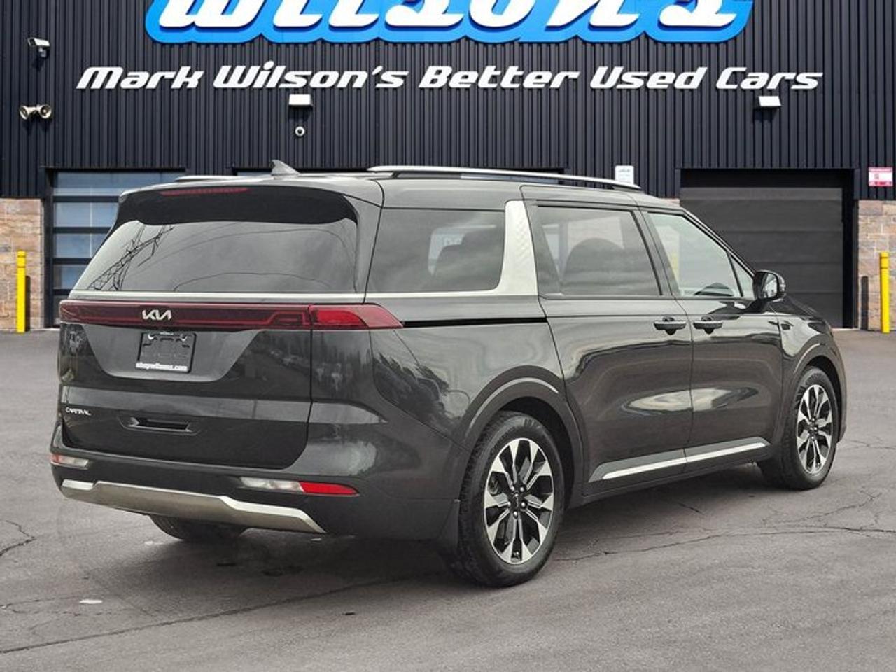 2024 Kia Carnival EX | Leather | Smart Cruise | Heated Wheel + Seats | Power Sliding Doors | CarPlay + Android & More! Photo4
