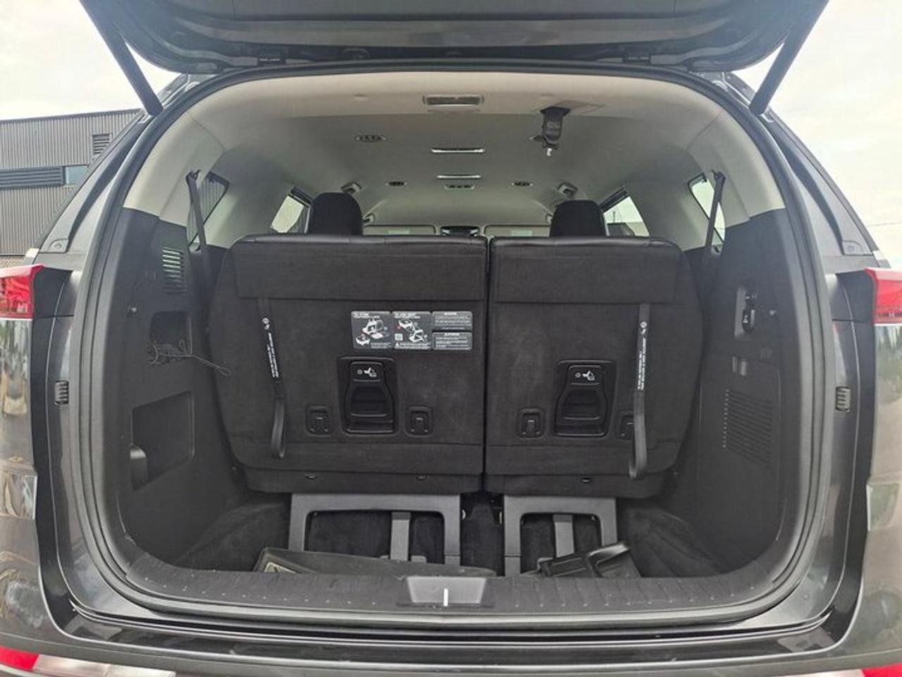 2024 Kia Carnival EX | Leather | Smart Cruise | Heated Wheel + Seats | Power Sliding Doors | CarPlay + Android & More! Photo