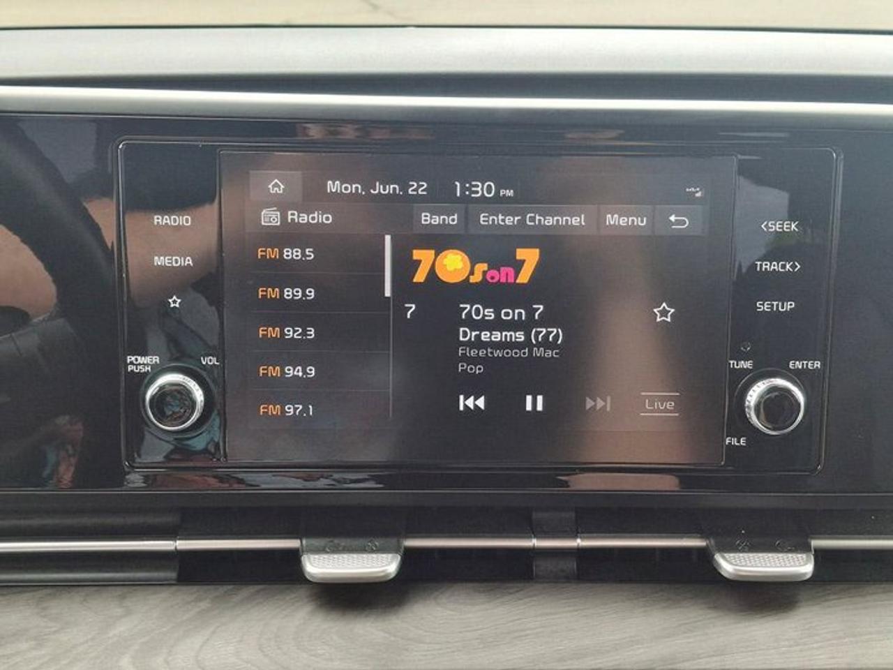2024 Kia Carnival EX | Leather | Smart Cruise | Heated Wheel + Seats | Power Sliding Doors | CarPlay + Android & More! Photo