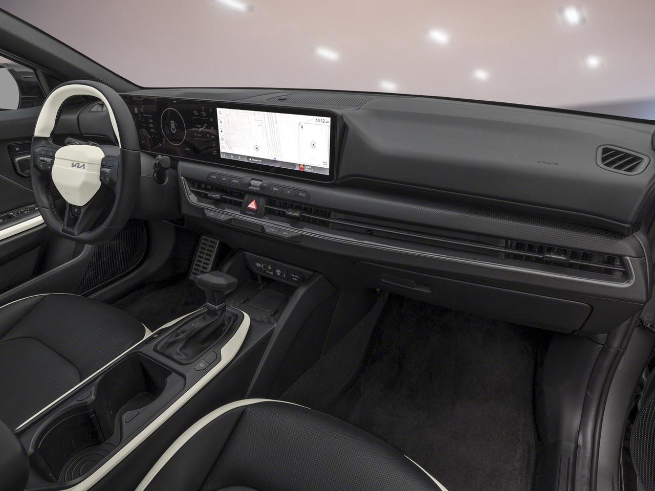2025 Kia K4 GT-LINE TURBO Photo