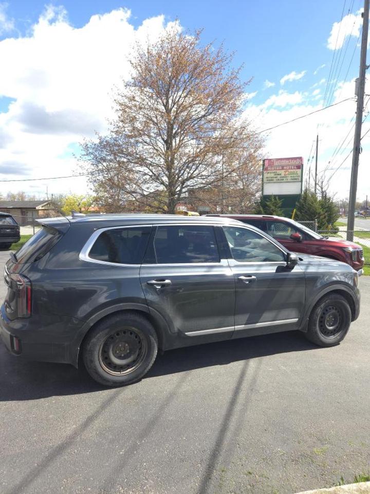 2024 Kia Telluride SX Limited AWD w/Black Interior Photo