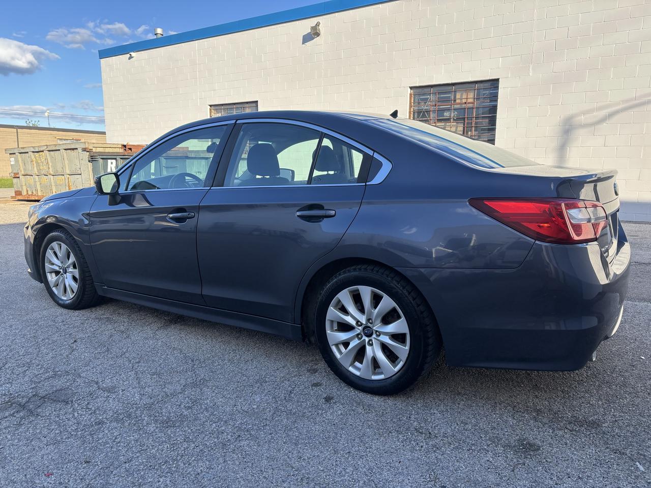 2017 Subaru Legacy LIMITED V6 3.6R AWD Photo