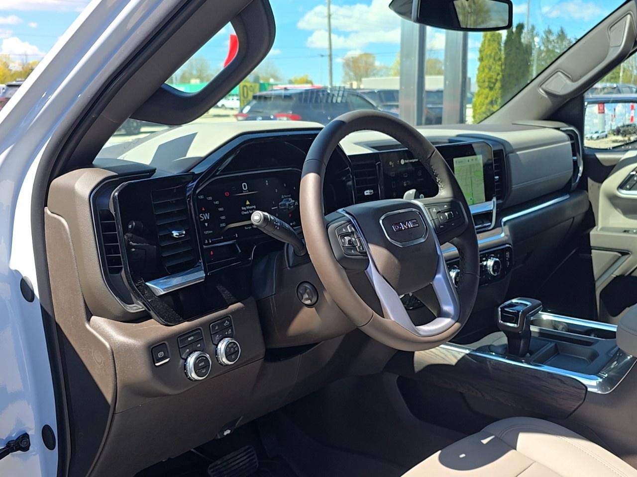 2026 GMC Sierra 1500 Crew Cab Short Box 4-Wheel Drive SLT Photo