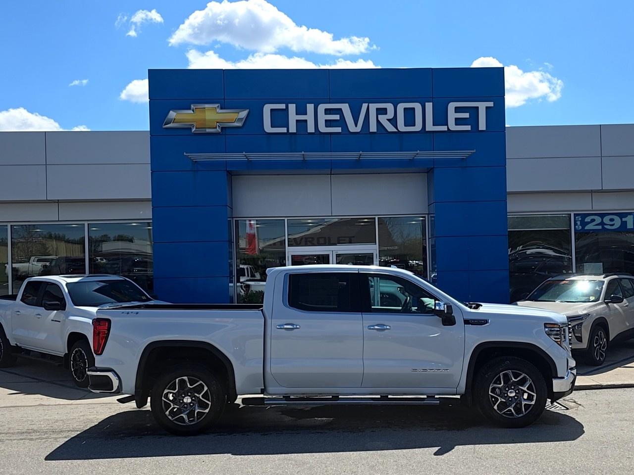 2026 GMC Sierra 1500 Crew Cab Short Box 4-Wheel Drive SLT Photo