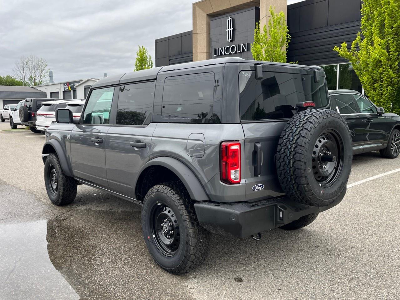 2026 Ford Bronco Big Bend 4 Door 4x4 Photo2