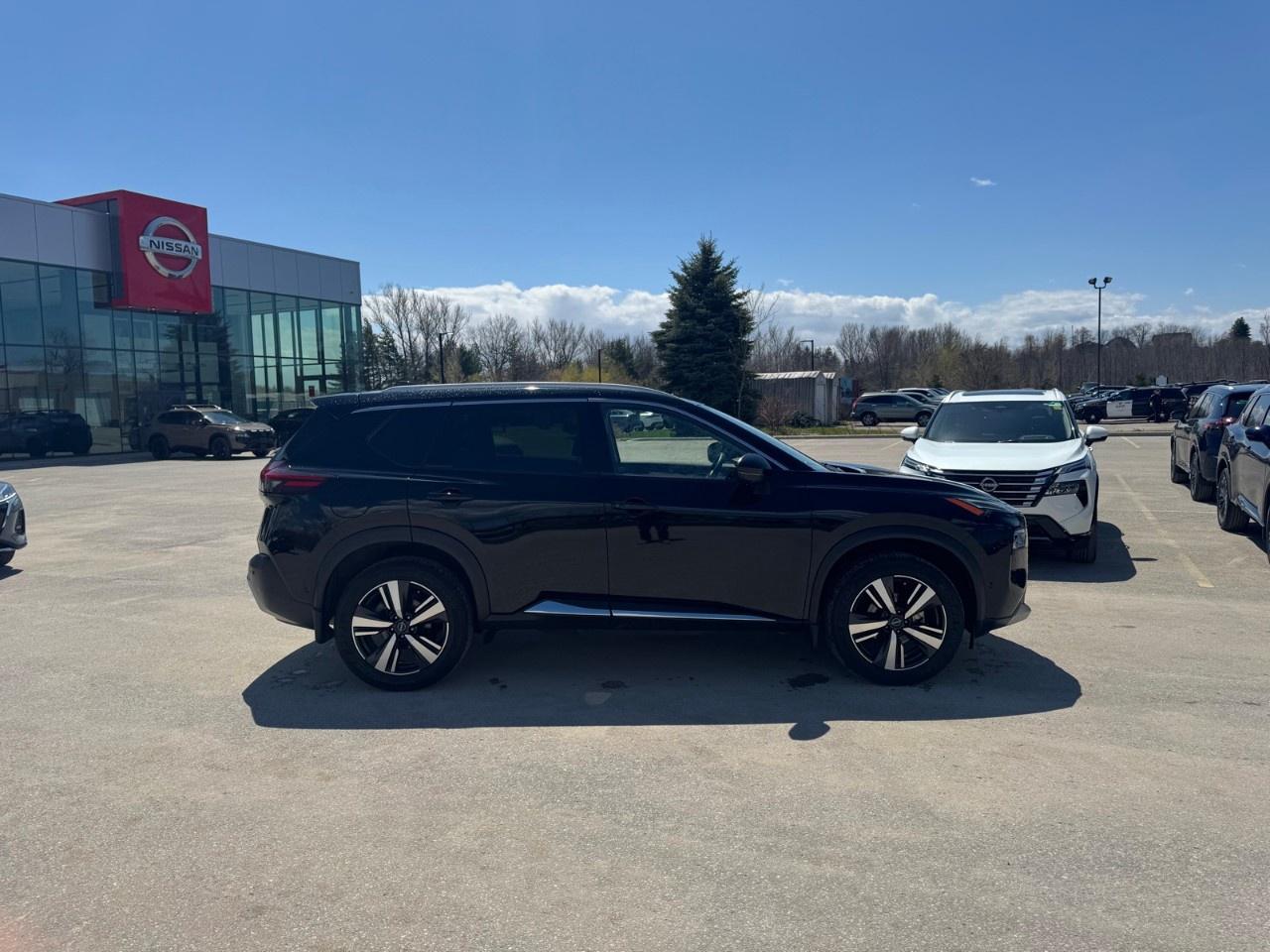 2023 Nissan Rogue AWD Platinum Photo