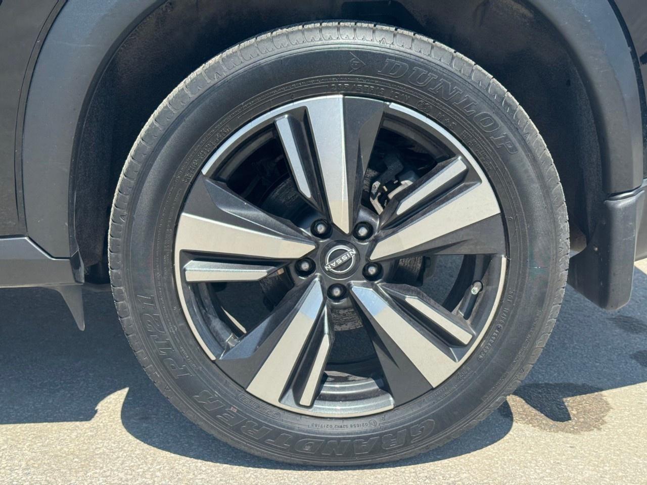 2023 Nissan Rogue AWD Platinum Photo