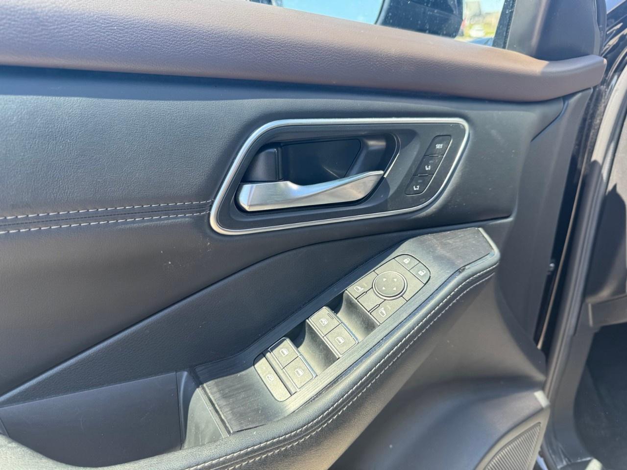 2023 Nissan Rogue AWD Platinum Photo