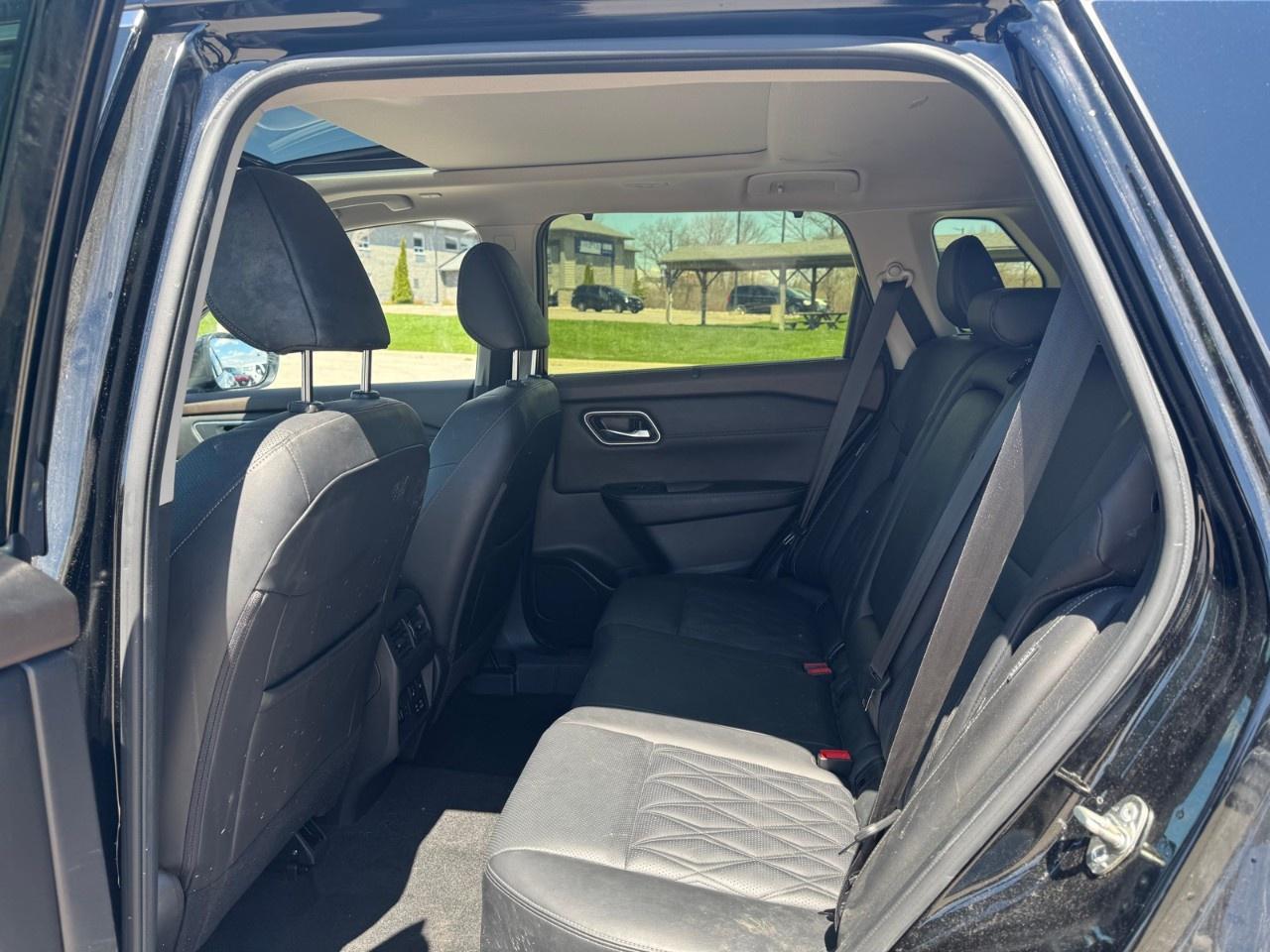 2023 Nissan Rogue AWD Platinum Photo