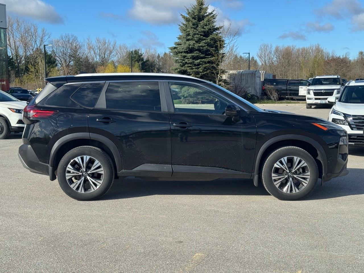 2023 Nissan Rogue AWD SV Photo