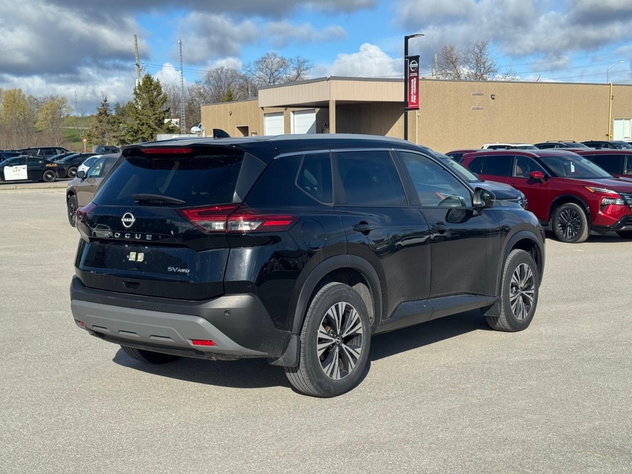 2023 Nissan Rogue AWD SV Photo2